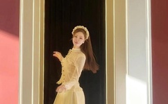 不装了你爹我是秦始皇